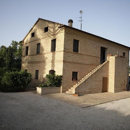 בית הארחה פוטנצה פיצ'נה 	Agriturismo La Fonte Di San Girio מראה חיצוני תמונה