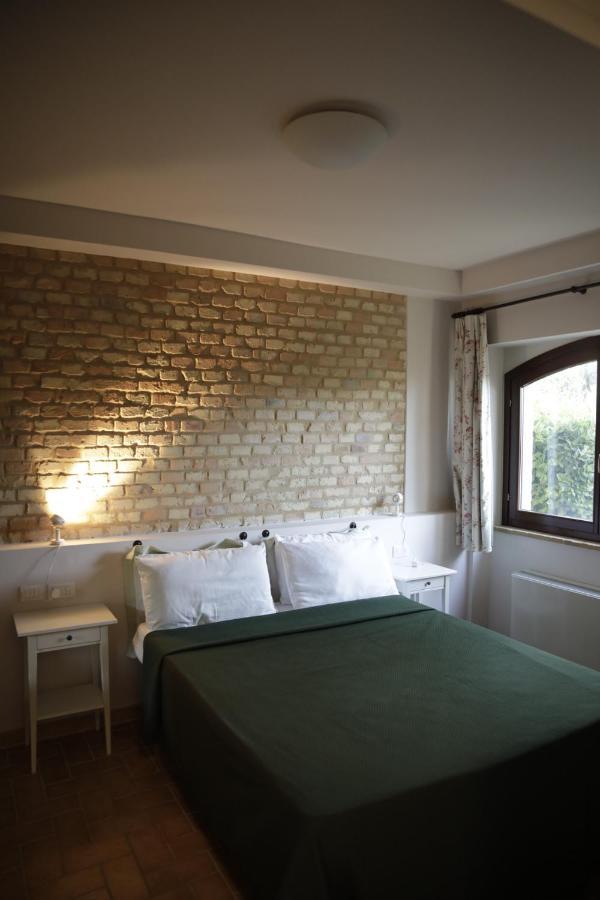 בית הארחה פוטנצה פיצ'נה 	Agriturismo La Fonte Di San Girio מראה חיצוני תמונה
