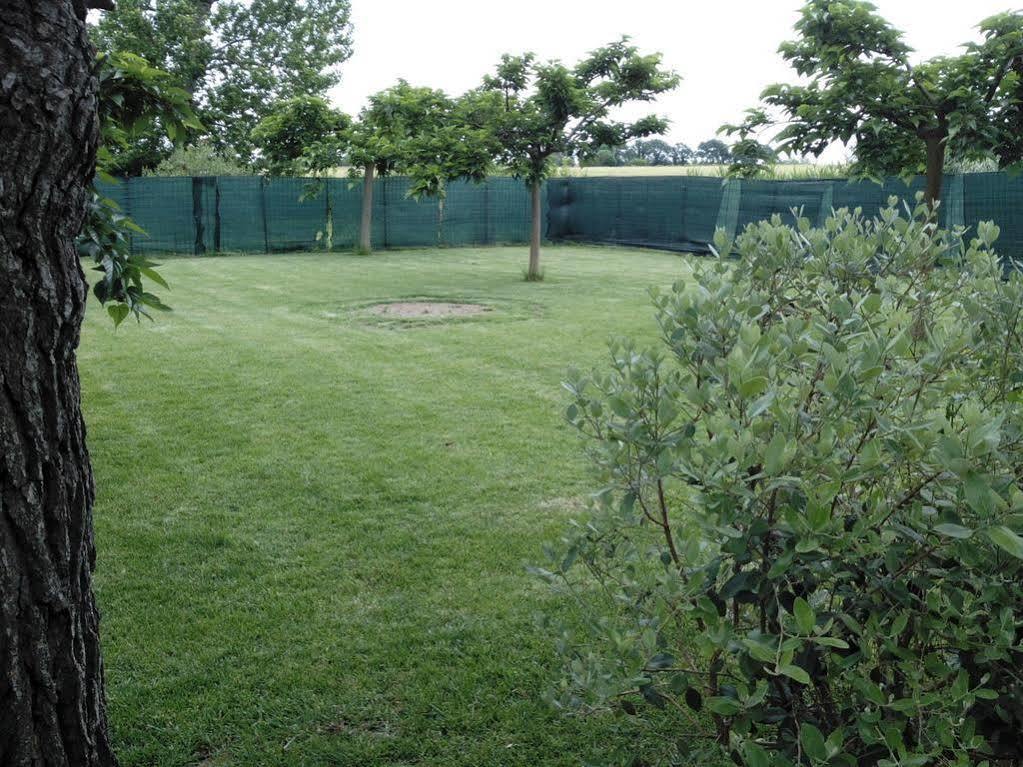 בית הארחה פוטנצה פיצ'נה 	Agriturismo La Fonte Di San Girio מראה חיצוני תמונה