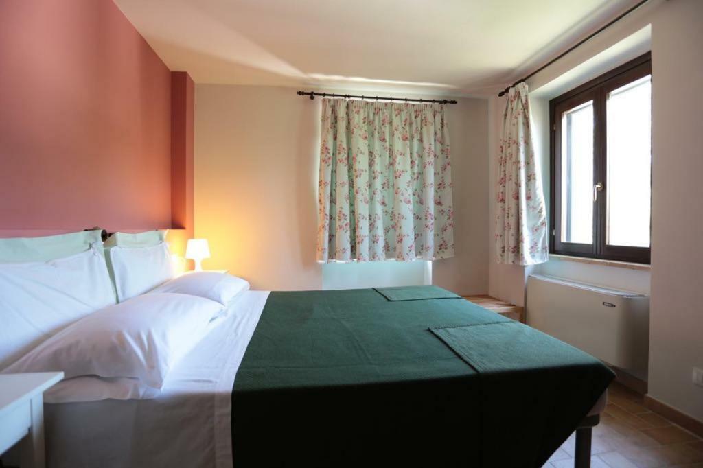 בית הארחה פוטנצה פיצ'נה 	Agriturismo La Fonte Di San Girio מראה חיצוני תמונה