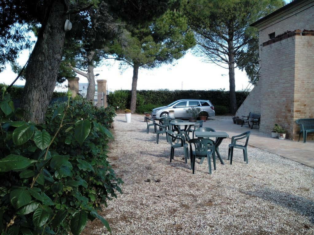 בית הארחה פוטנצה פיצ'נה 	Agriturismo La Fonte Di San Girio מראה חיצוני תמונה