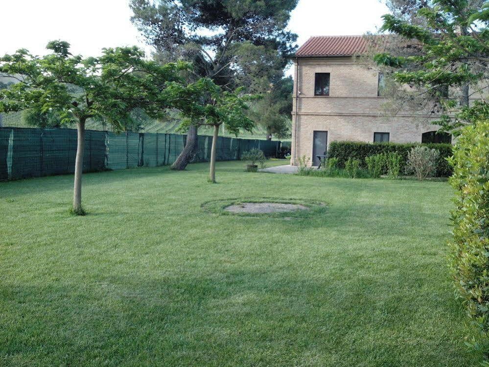 בית הארחה פוטנצה פיצ'נה 	Agriturismo La Fonte Di San Girio מראה חיצוני תמונה